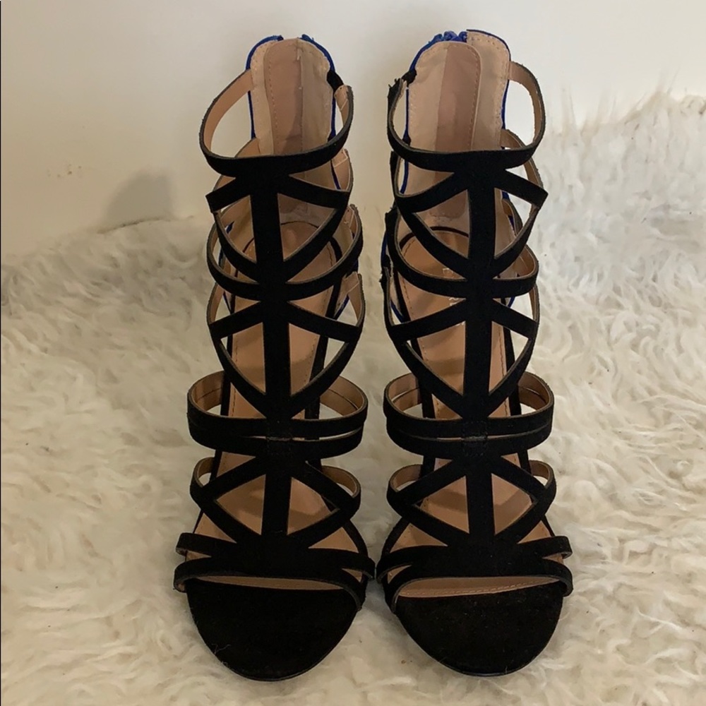 Express Heels - Picture 2 of 4